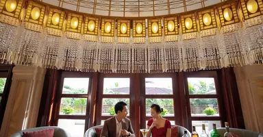 Lobby Bar